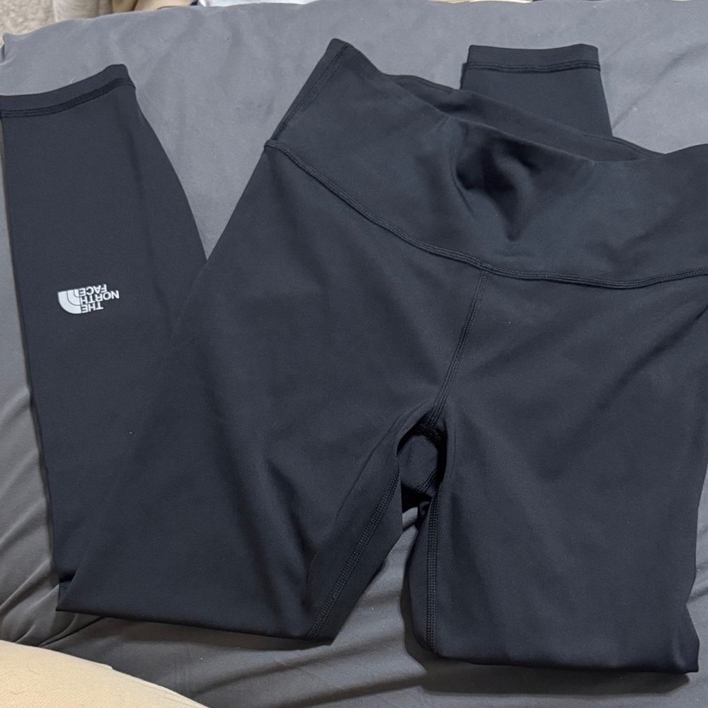 The North Face Jet Black Active Leggings